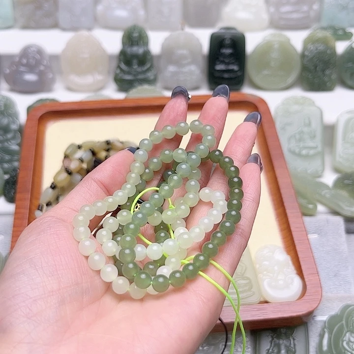 厚***远和田玉未镶嵌颈饰