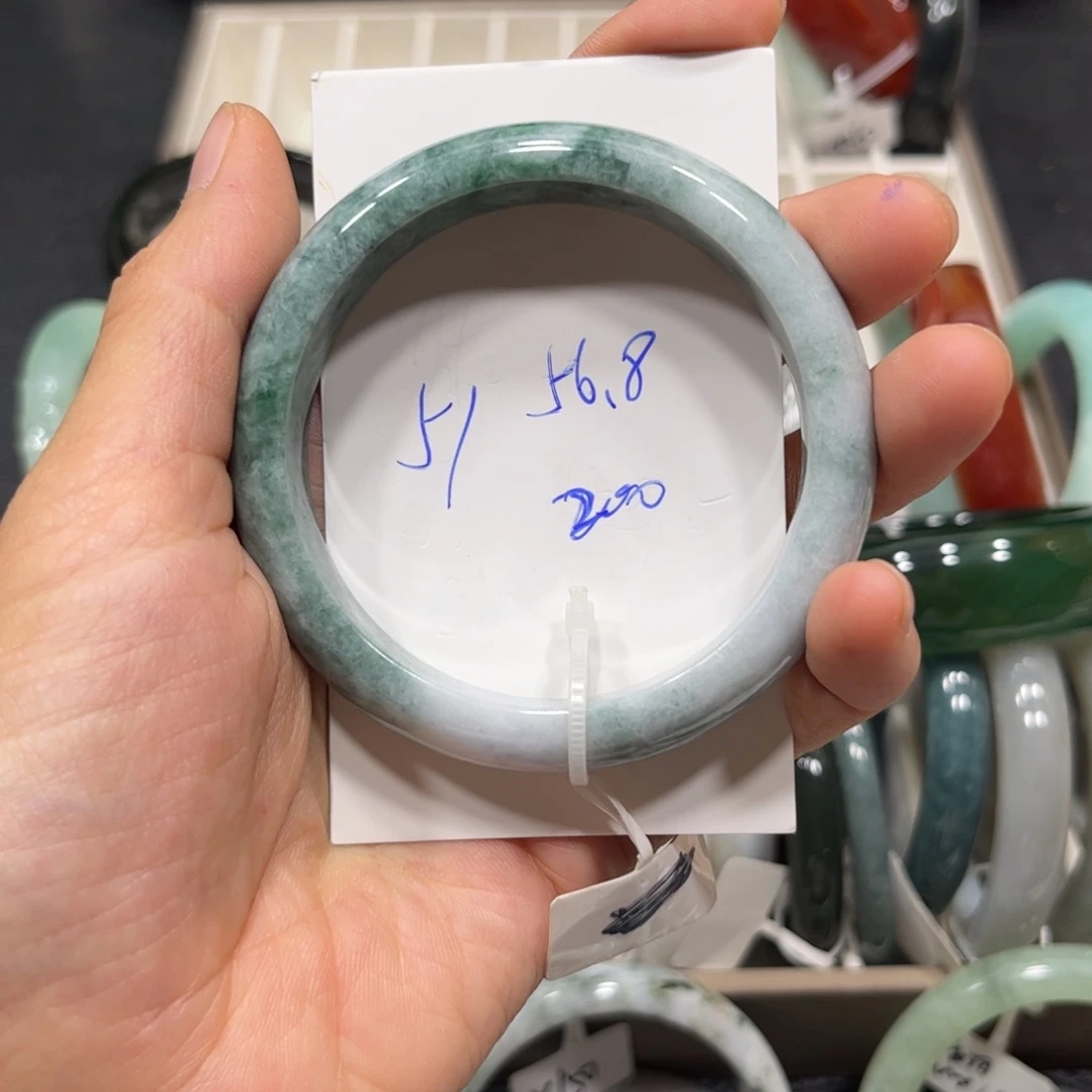 宇***埃未镶嵌手镯翡翠翡翠