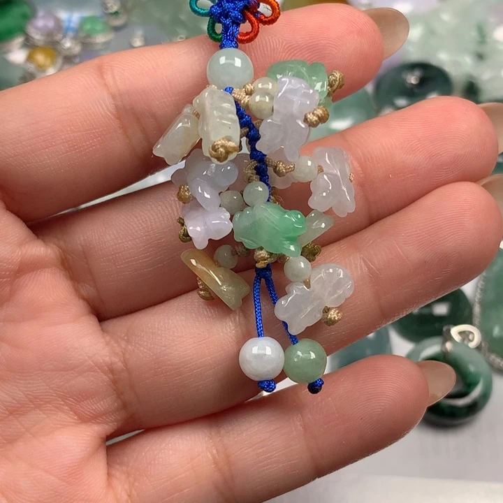 翡翠未镶嵌项圈翡翠