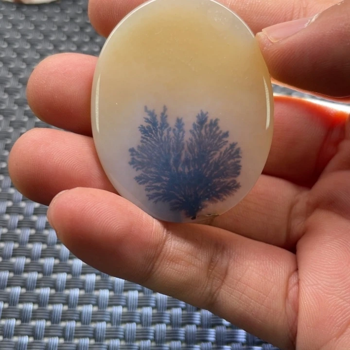 未镶嵌颈饰玛瑙/玉髓老****＞
