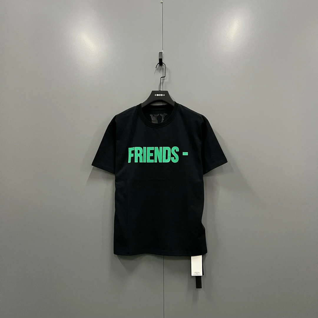 【玥姐专属2】018546 V牌 黑绿背后大V字母短袖