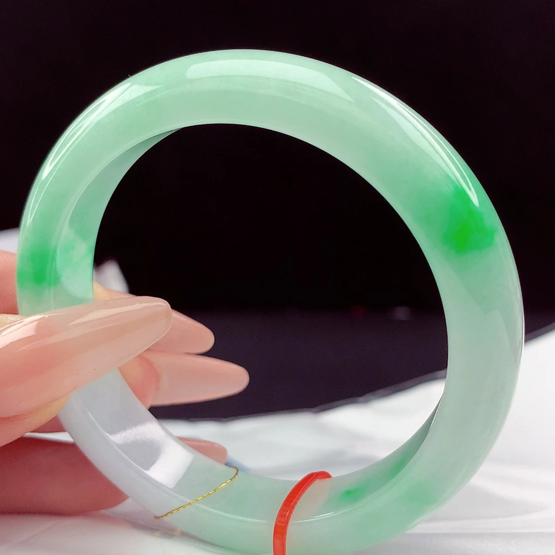 翡翠手镯未镶嵌55圈780