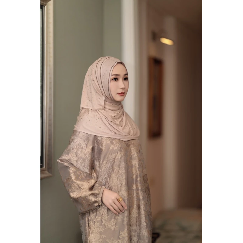 【嘉米拉】-梵高下的星空满天星烫钻长巾JML1236C