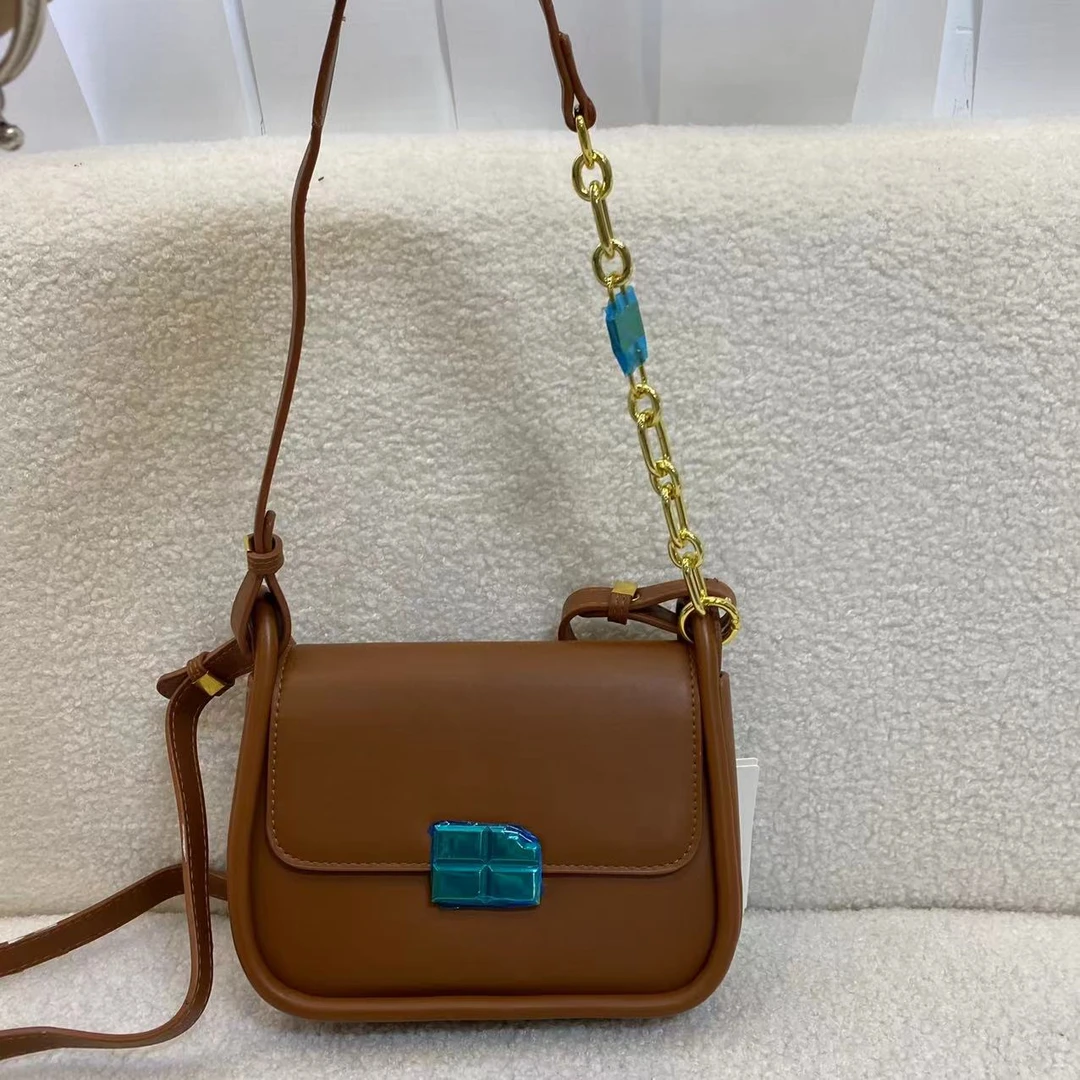 2023年新款时尚百搭单肩包斜挎包C2130