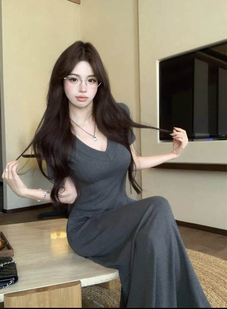 2361V领收腰大摆连衣裙女东大门设计感高级气质时尚显瘦短袖长裙