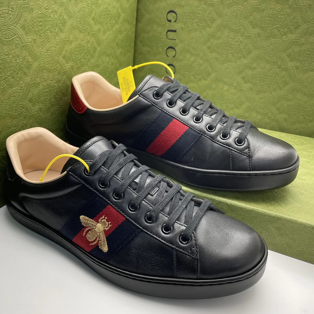 95新 GUCCI/古驰 /39/42欧码/刺绣蜜蜂配红绿织带黑色时尚板鞋