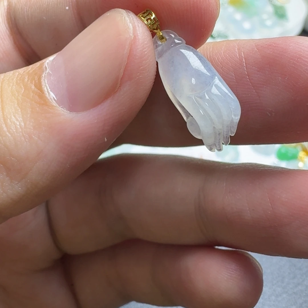 颈饰18K金镶嵌翡翠佛手