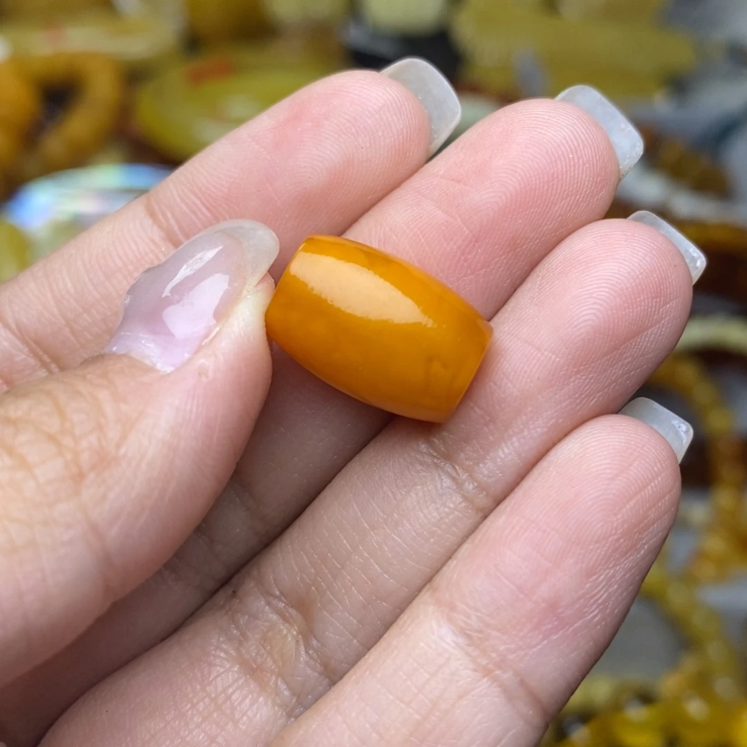 未镶嵌琥珀珠宝奇石