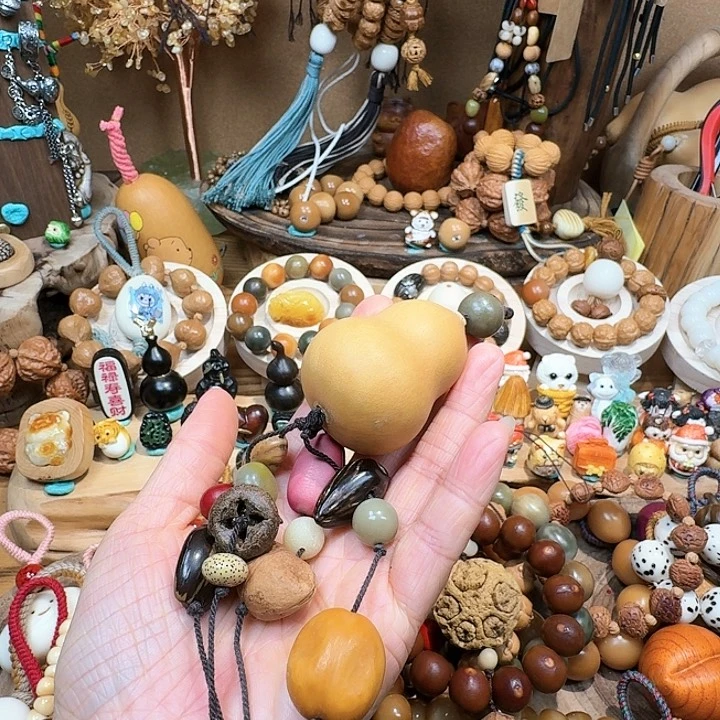 菩提吊坠莉*?菩提树是世界