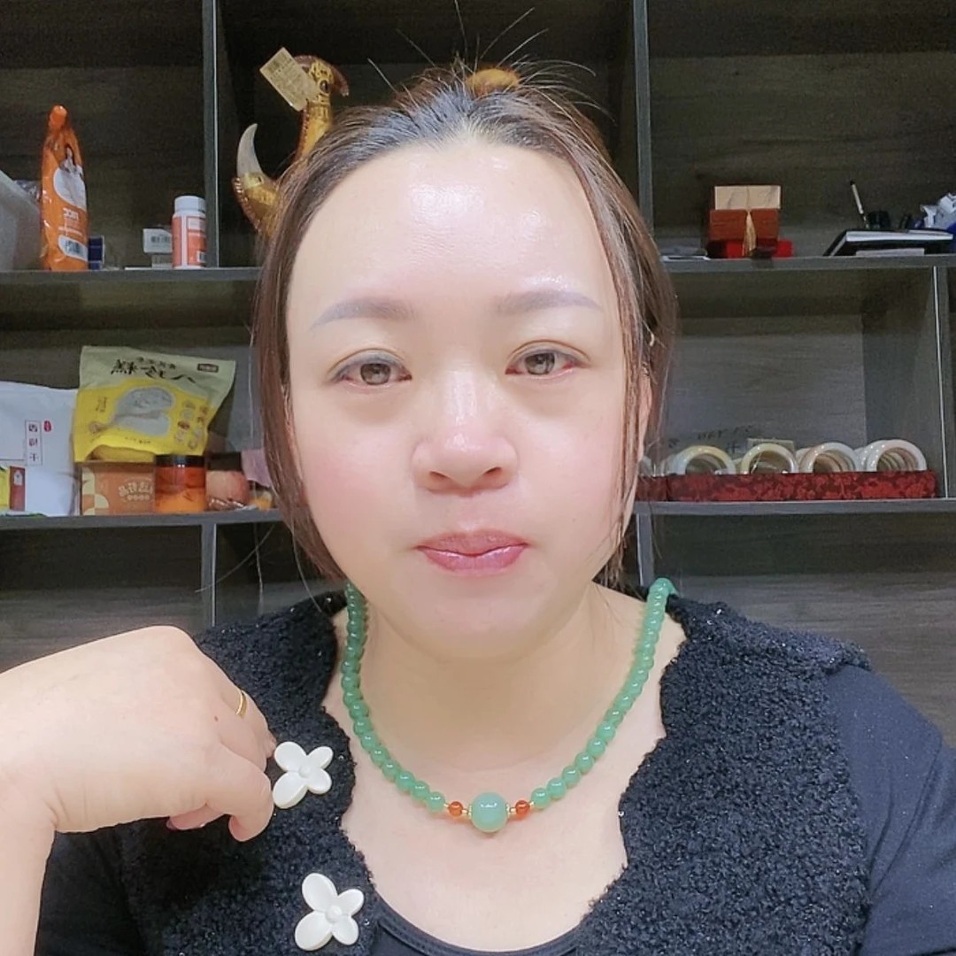 【闪购商品】未镶嵌手镯石英质玉