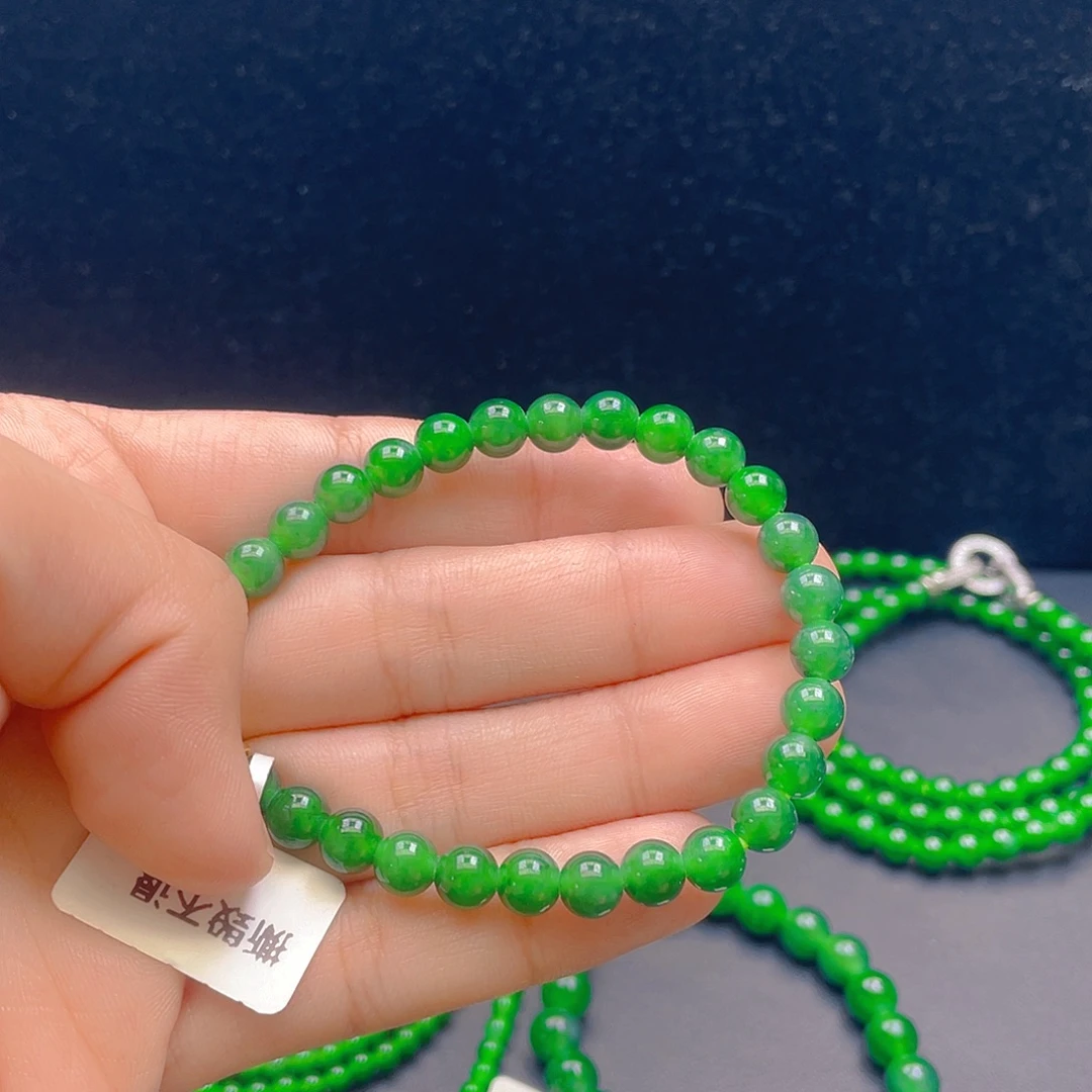 翡翠未镶嵌颈饰