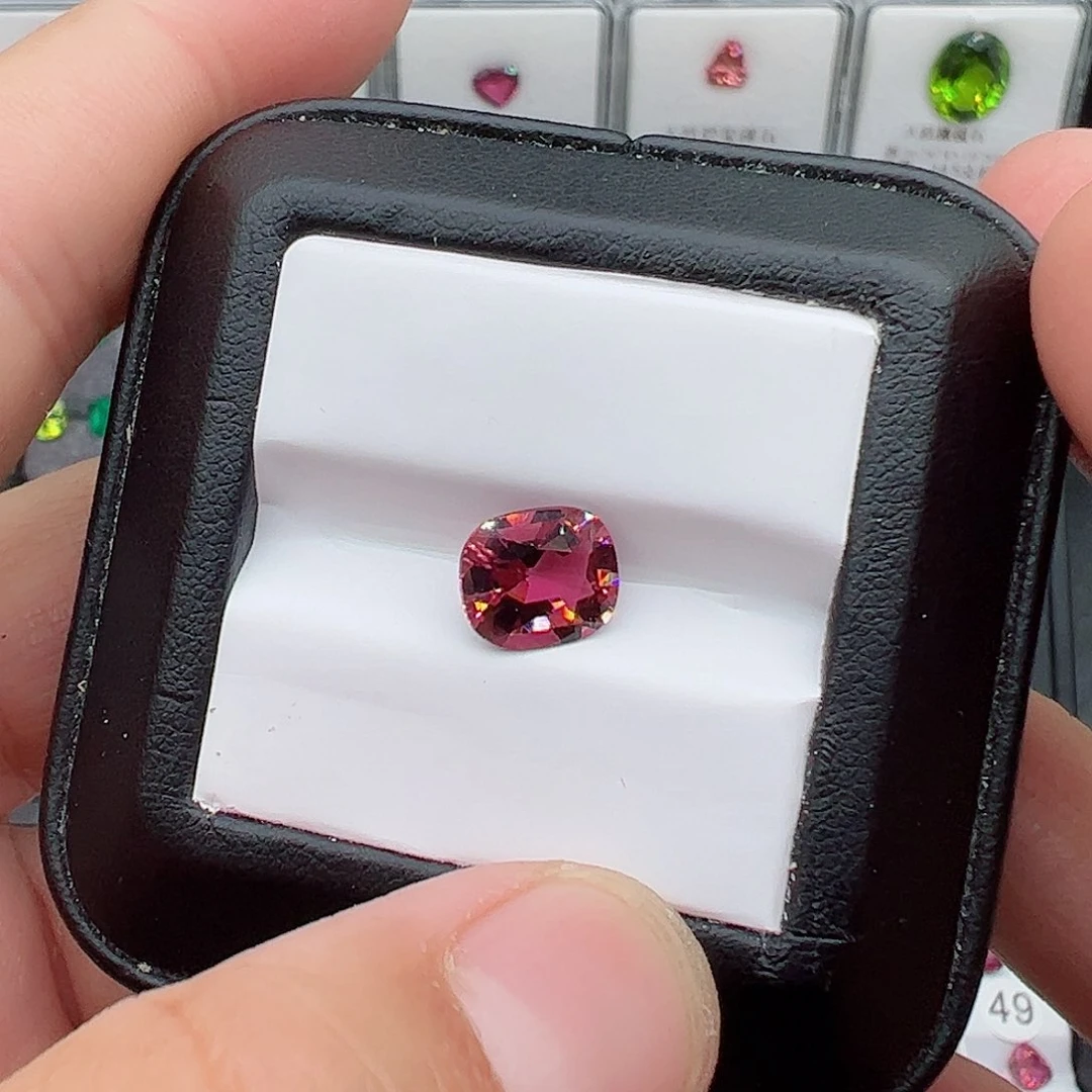 碧玺裸石2.33克拉未镶嵌