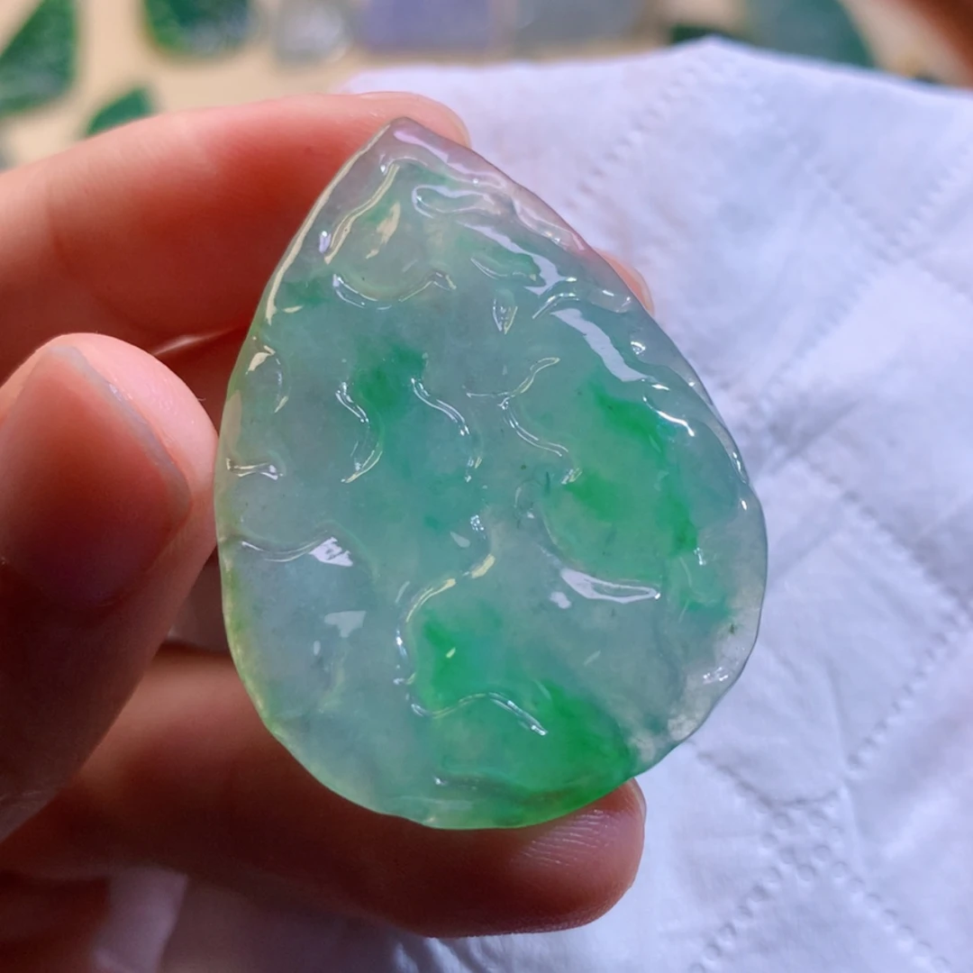 【闪购商品】翡翠未镶嵌吊坠(不含链)