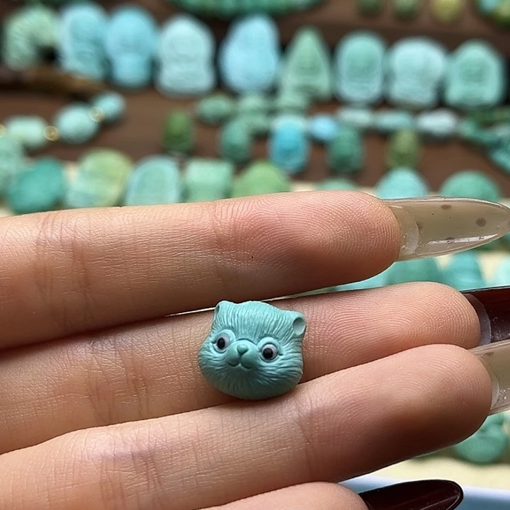 绿松石未镶嵌颈饰