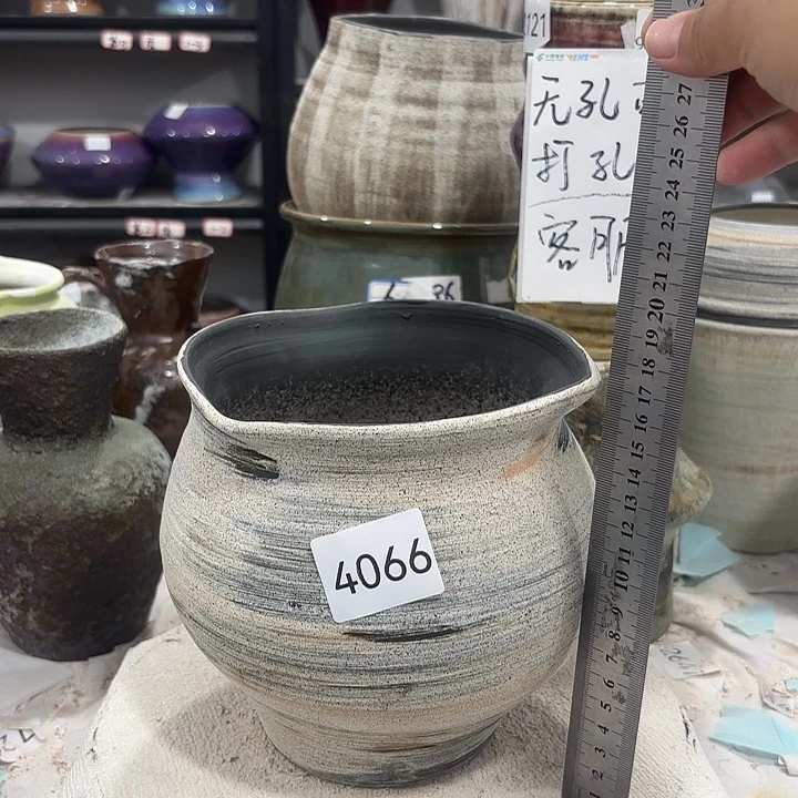 摆件高17，口13.5，瑕疵处理口火烈，有孔4066