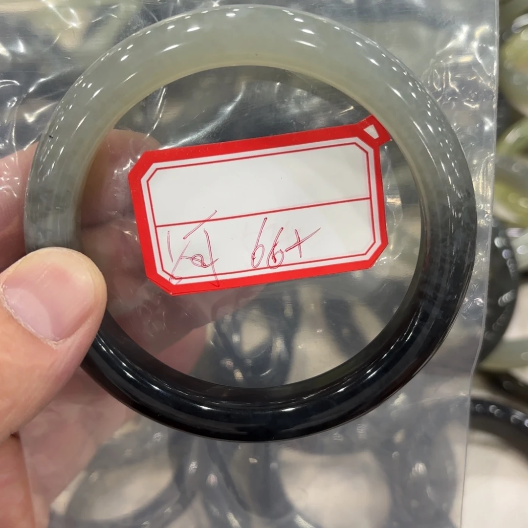 蛇纹石玉手镯未镶嵌っ****ベ