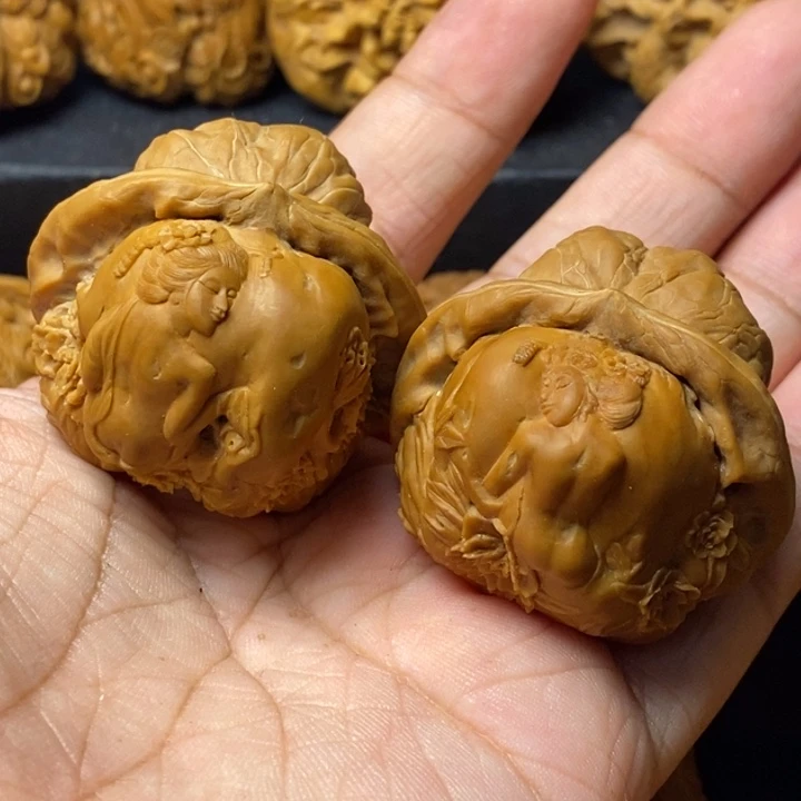文玩核桃把件美背