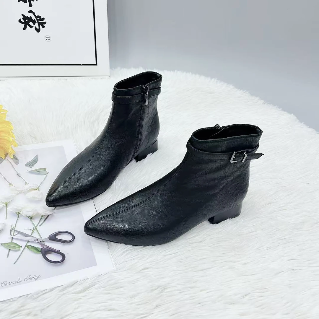 605-1S    冬季新款时尚百搭粗跟尖头短靴加绒