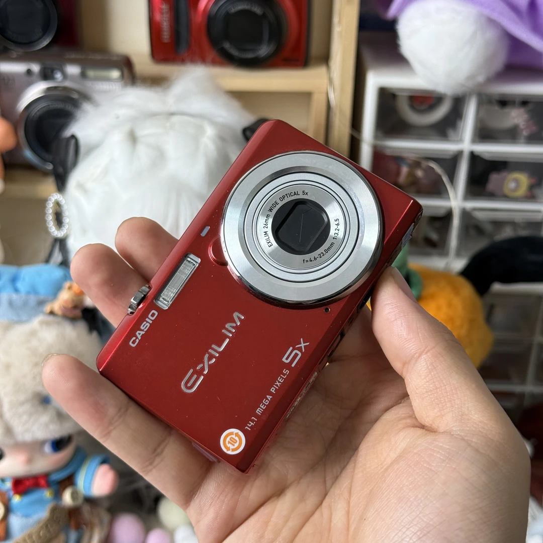 9新 Casio/卡西欧 卡西欧zs15冷白皮柔焦1400万像素万像素带配件