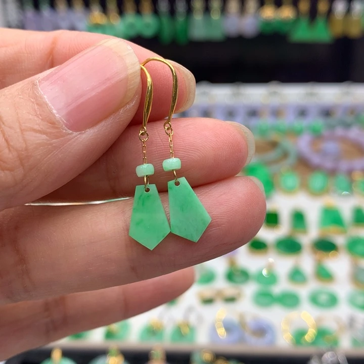 翡翠18K金镶嵌耳饰