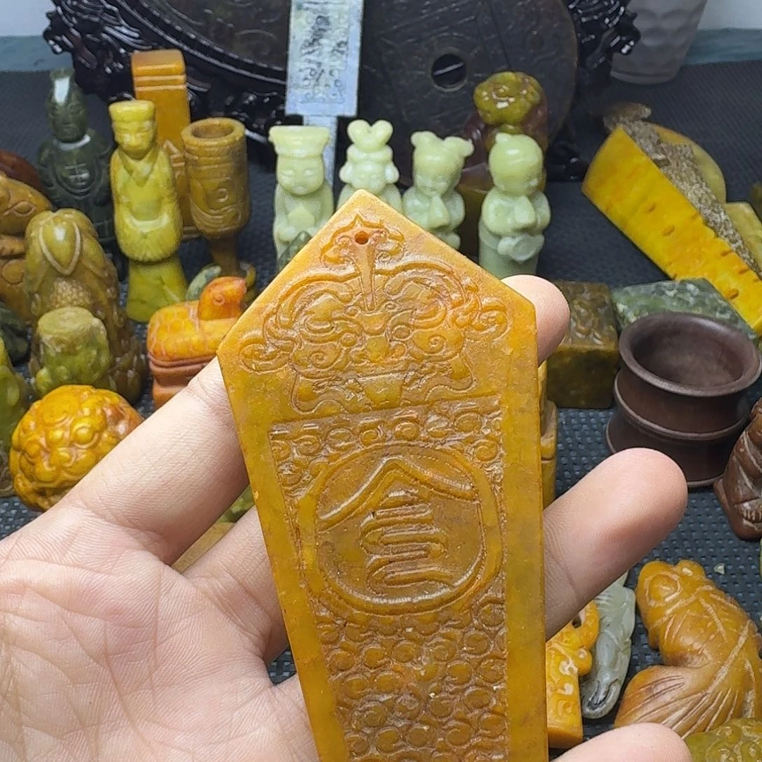 白玉菩提吊坠。。。