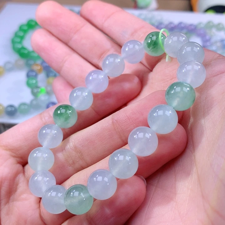 翡翠手链未镶嵌翡翠