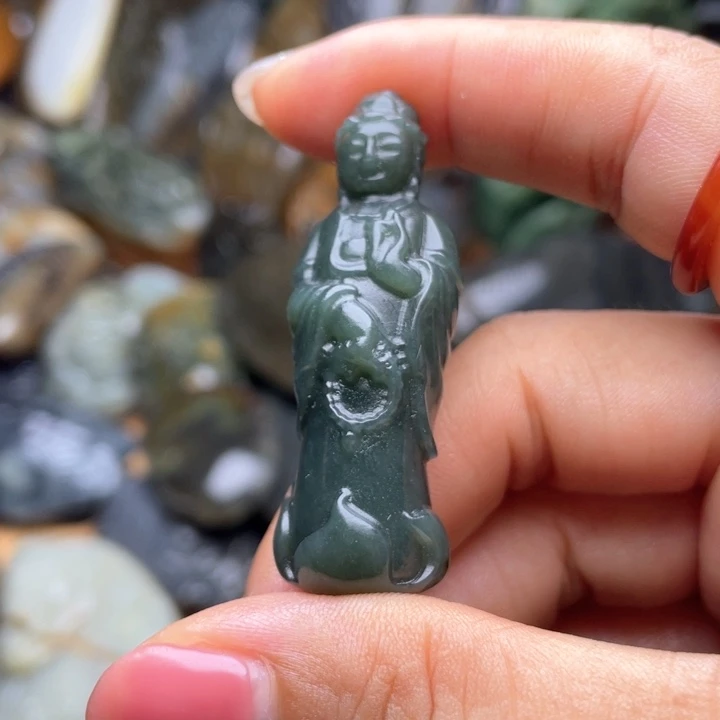 未镶嵌和田玉挂件