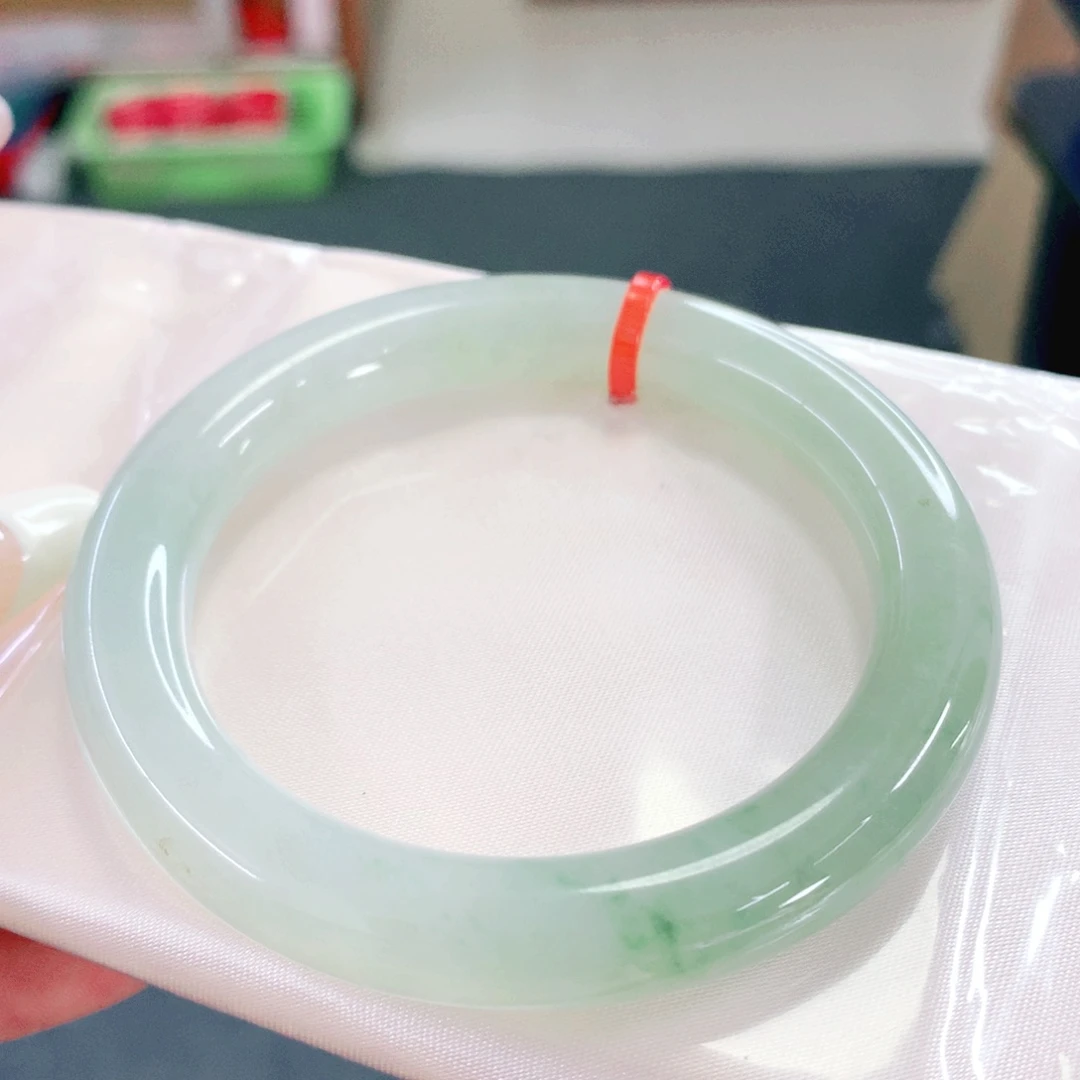 翡翠未镶嵌手镯53