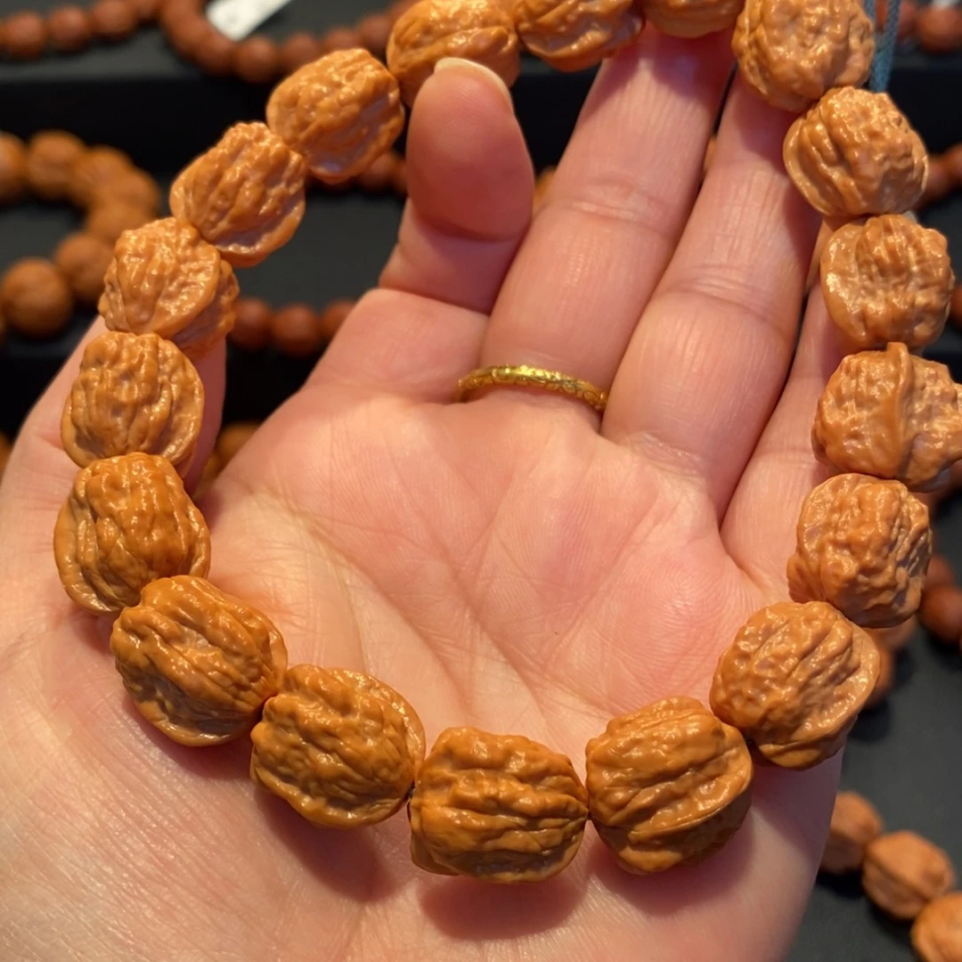 文玩核桃手串蛤蟆头