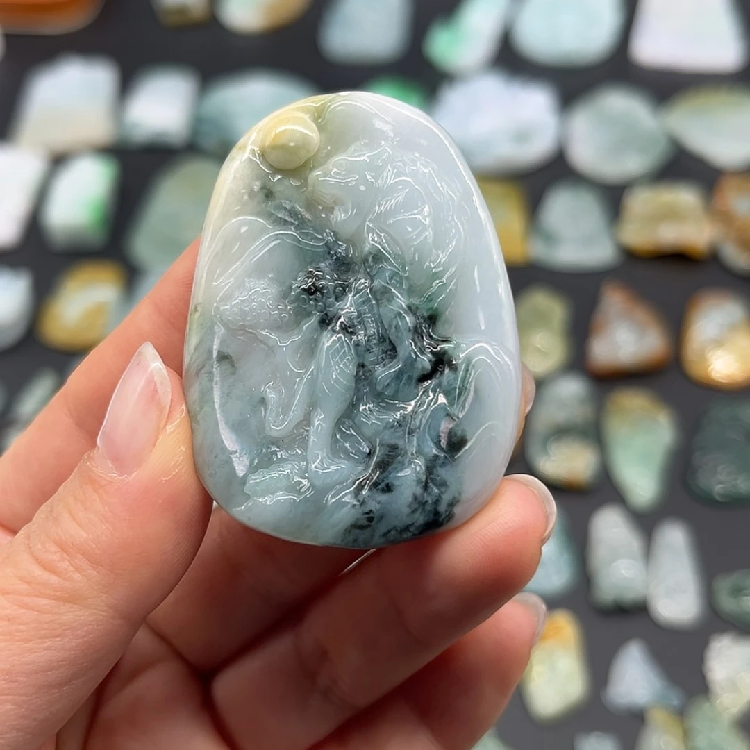 【闪购商品】翡翠颈饰未镶嵌虎牌