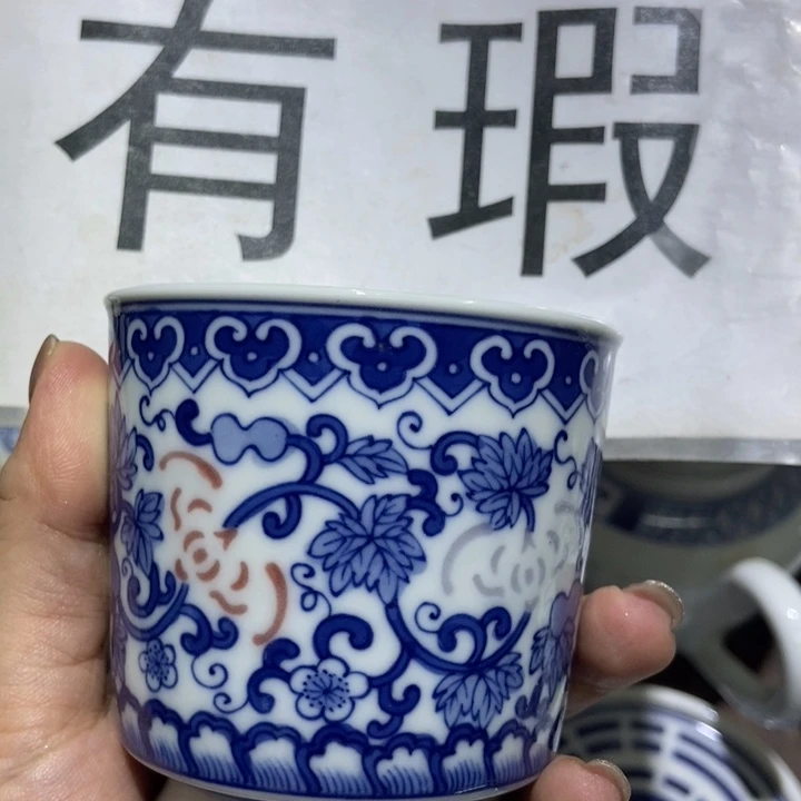 陶瓷艺术品的杯子