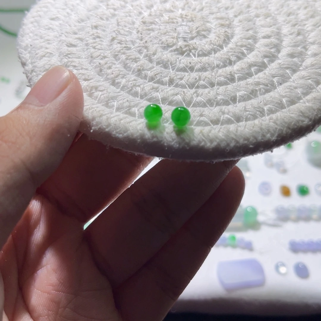散珠翡翠修**随裸石2颗5mm