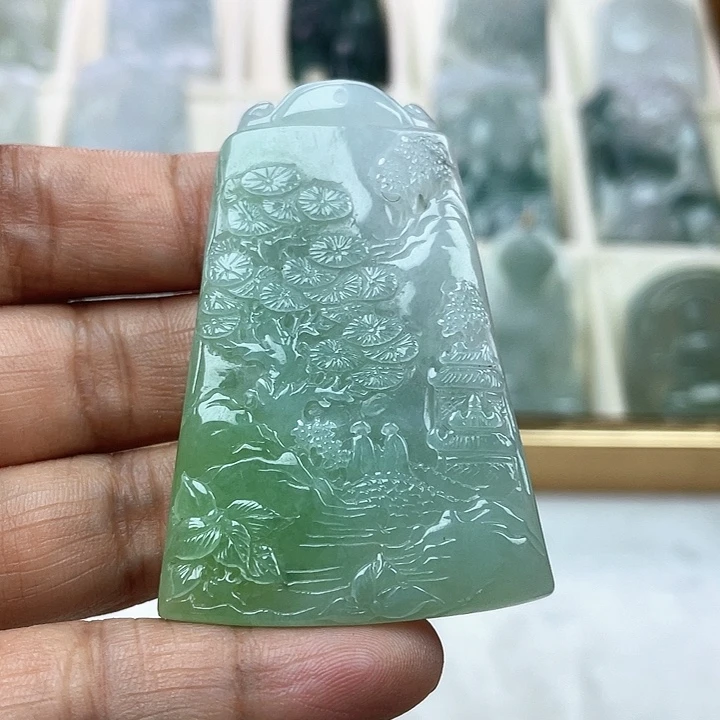 翡翠未镶嵌颈饰天然翡翠山水牌