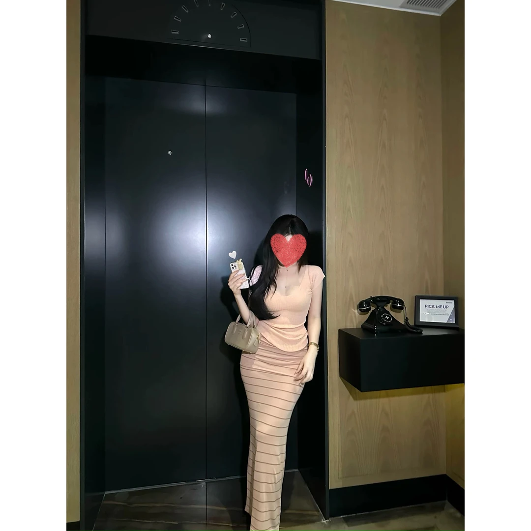 娇养韩女纯欲小飞袖坑条针织v领显瘦短袖T半裙套装6602