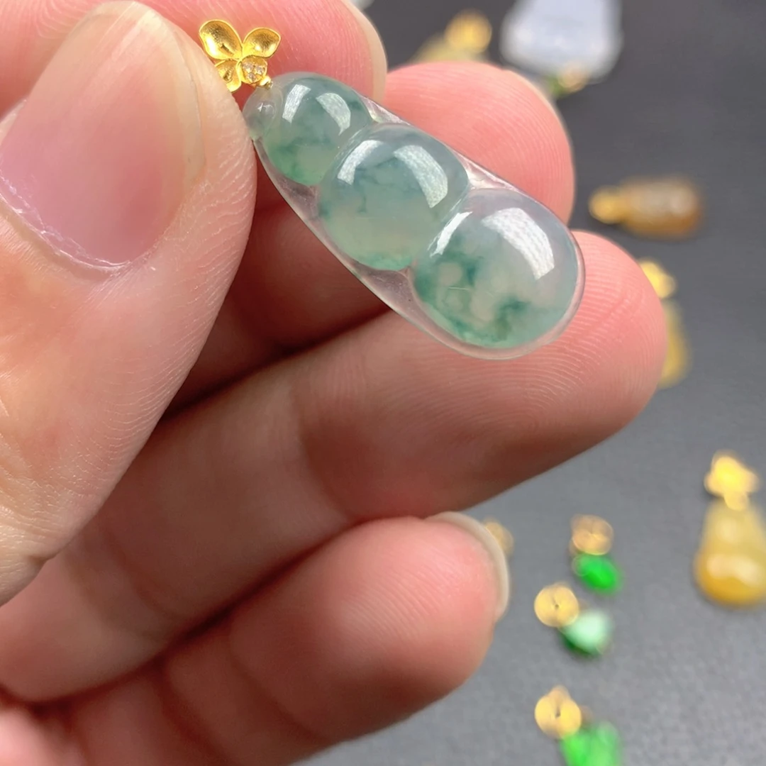 【闪购商品】颈饰18K金镶嵌翡翠翡翠