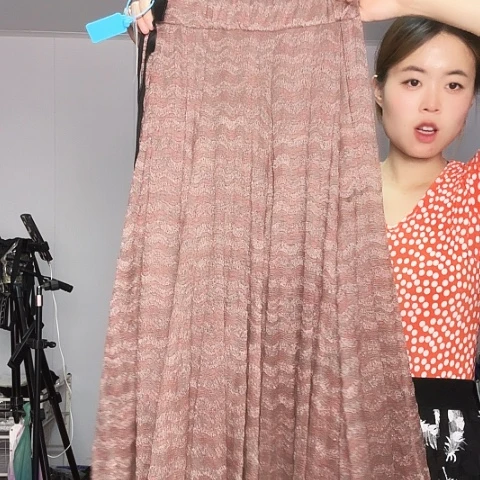 S。
