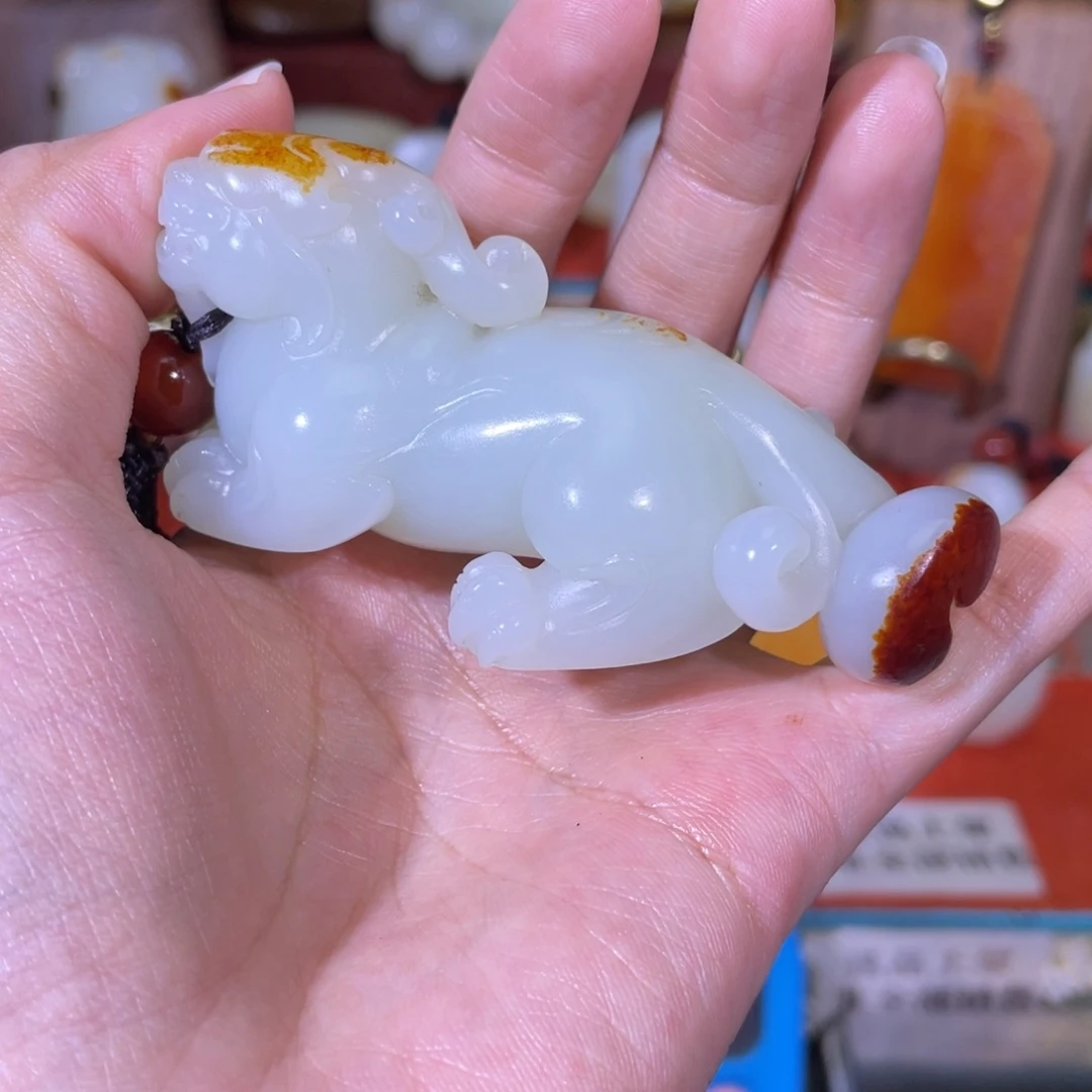 浩***。和田玉未镶嵌挂件