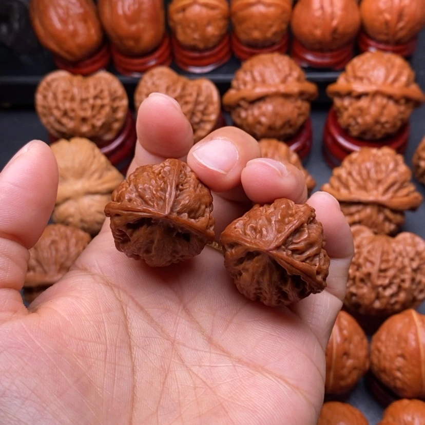 【闪购商品】文玩核桃把件三棱