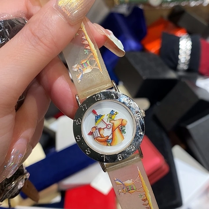陌***生中古香水沐浴露持久留香