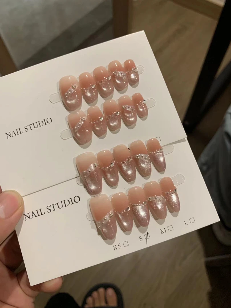 【婚嫁】纯手工穿戴甲美甲秋冬轻奢简约纯欲显白简单高级美甲