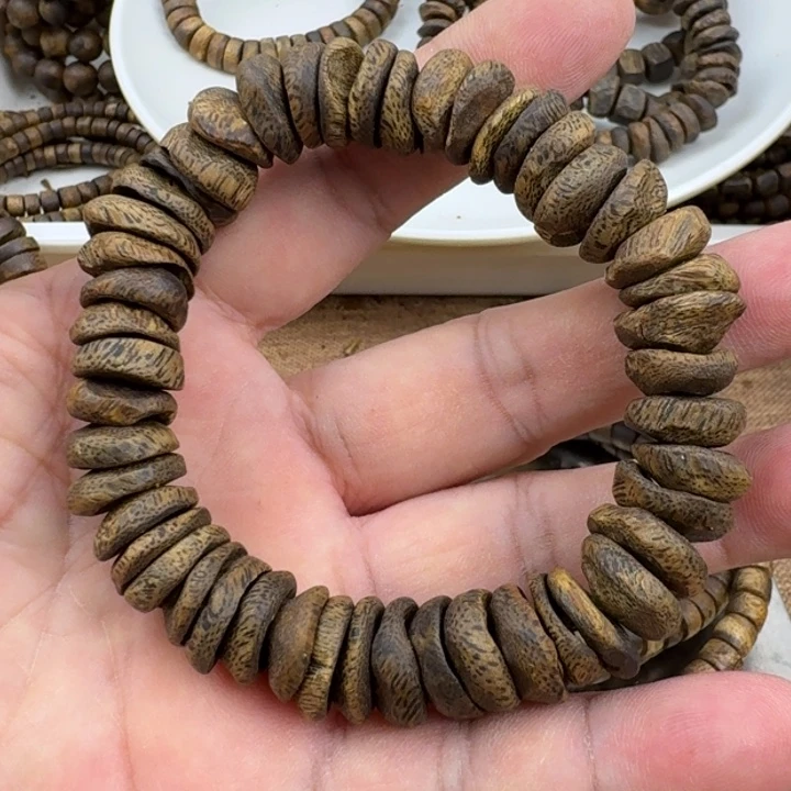 S***I手串沉香乌身手串17克加