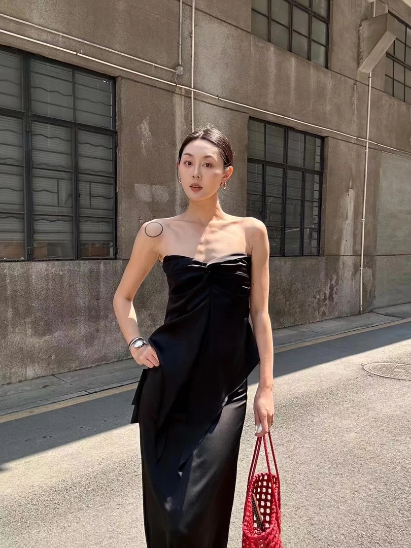 RICE-福利（ZZRI6108#）扭结缎面抹胸！不规则下摆设计背心  5-26