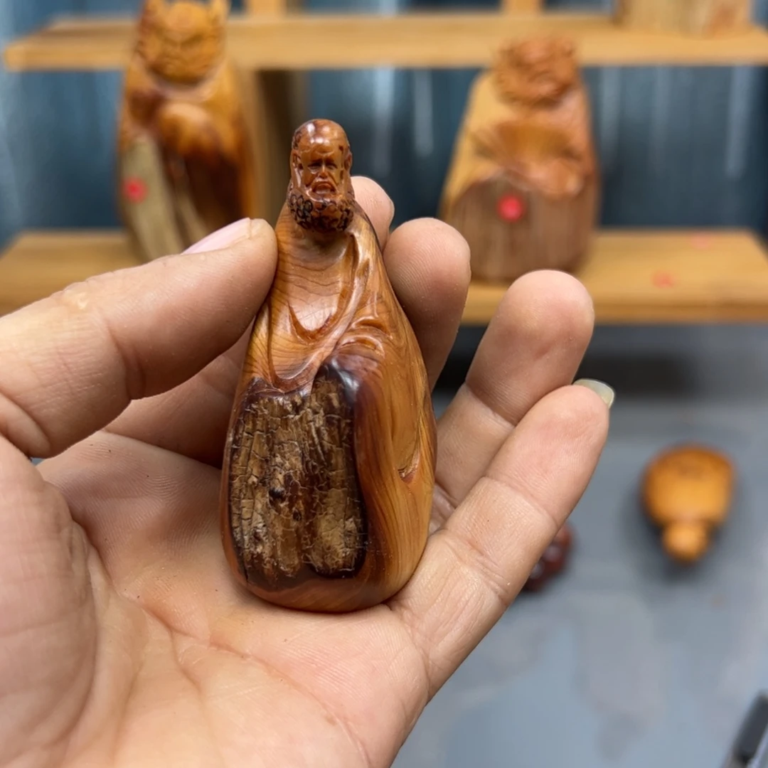 回***首木崖柏木摆件手把件