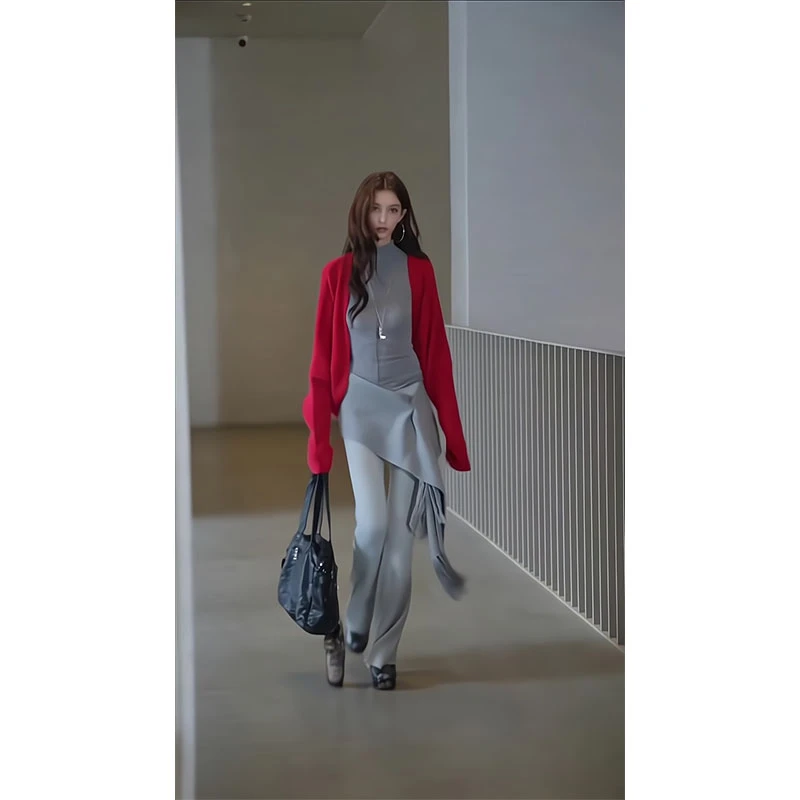 慵懒蝙蝠袖斗篷宽松针织红色毛衣外套披肩开衫辣妹紧身内搭微喇裤