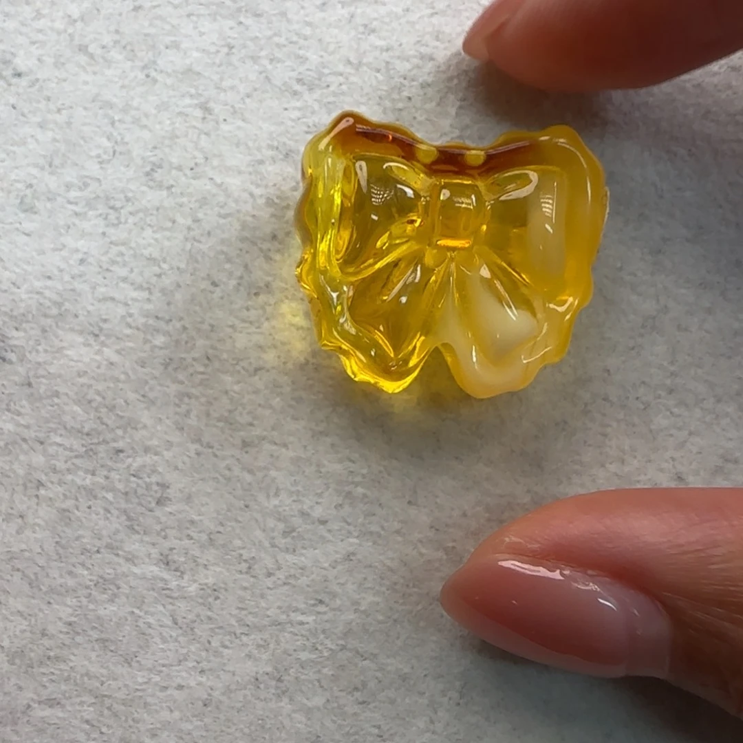 琥珀颈饰未镶嵌琥珀