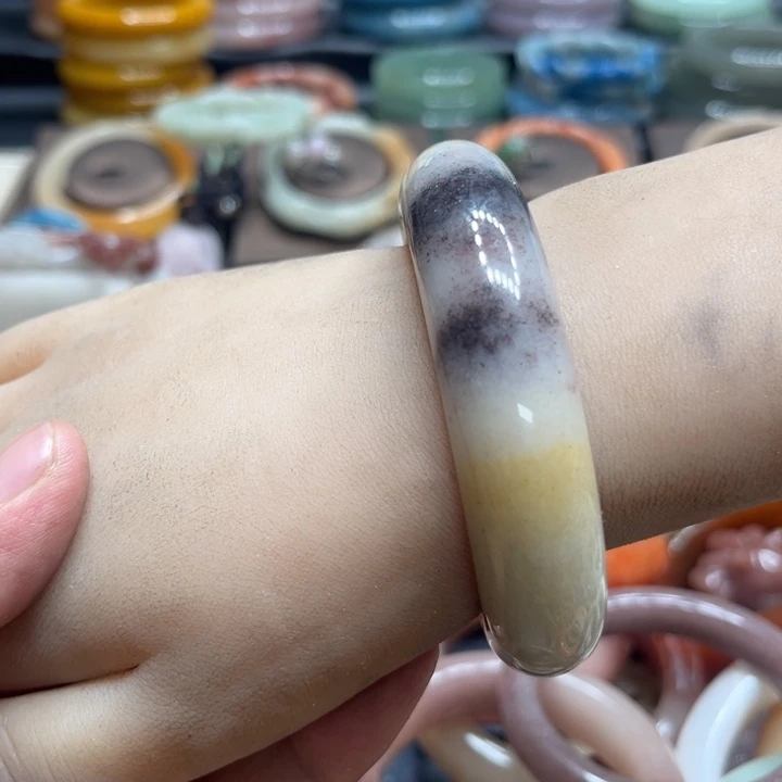 小***严合金手链石英质玉