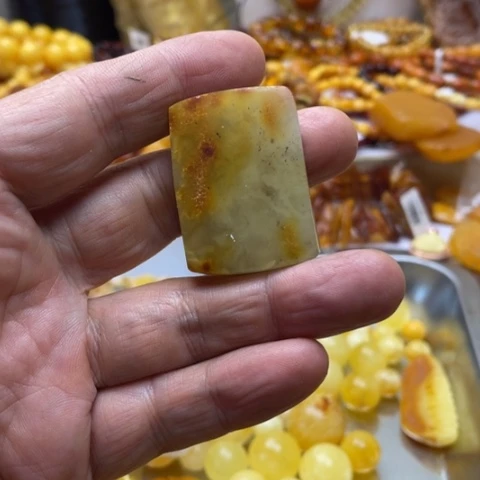 手串蜜蜡未镶嵌吊坠