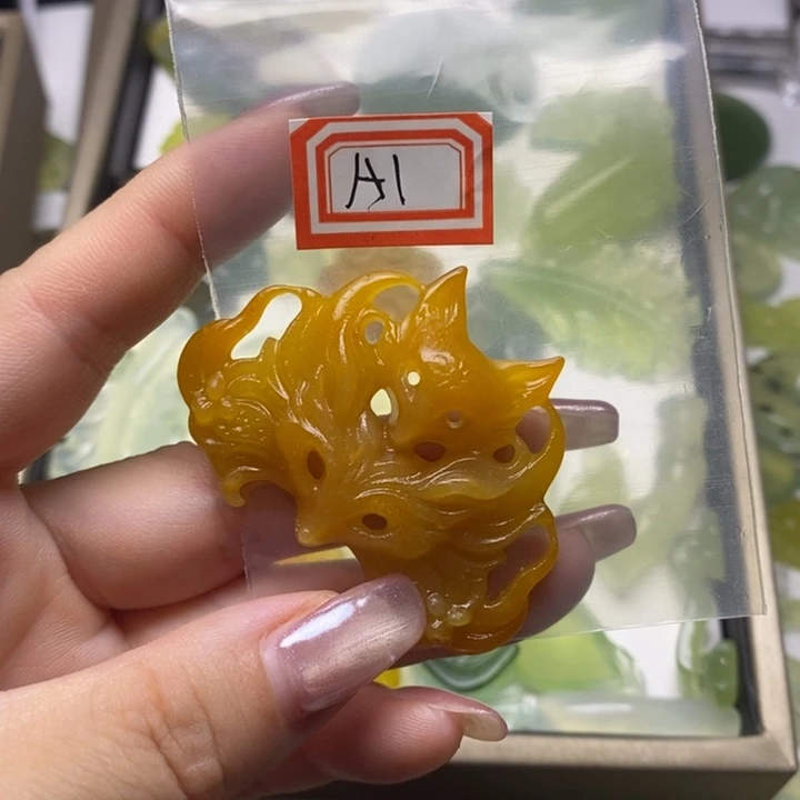 未镶嵌蛇纹石玉颈饰诺*