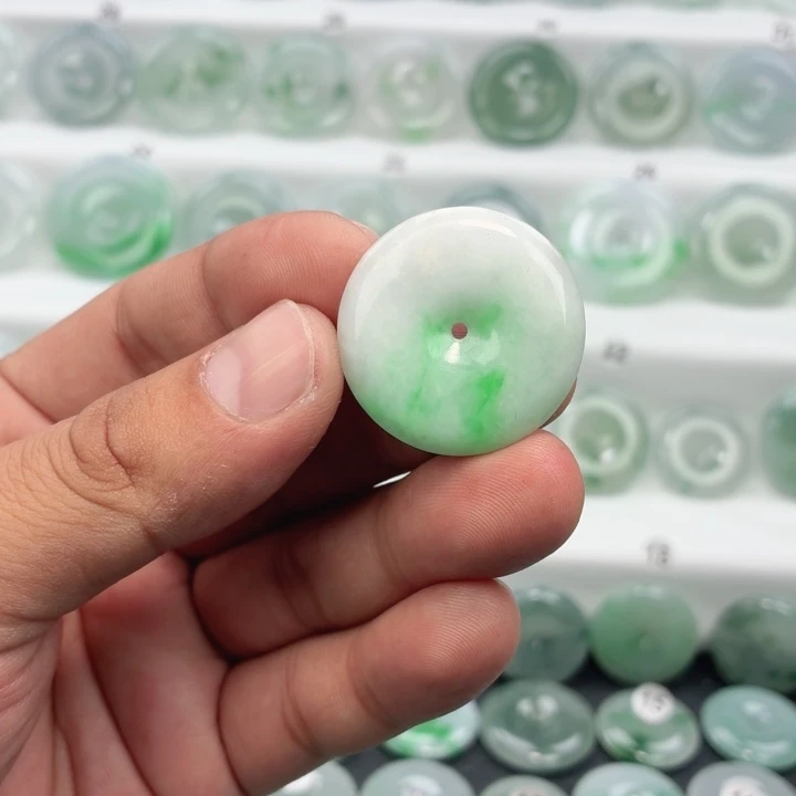 翡翠未镶嵌颈饰缅甸天然A货翡翠30-6.0