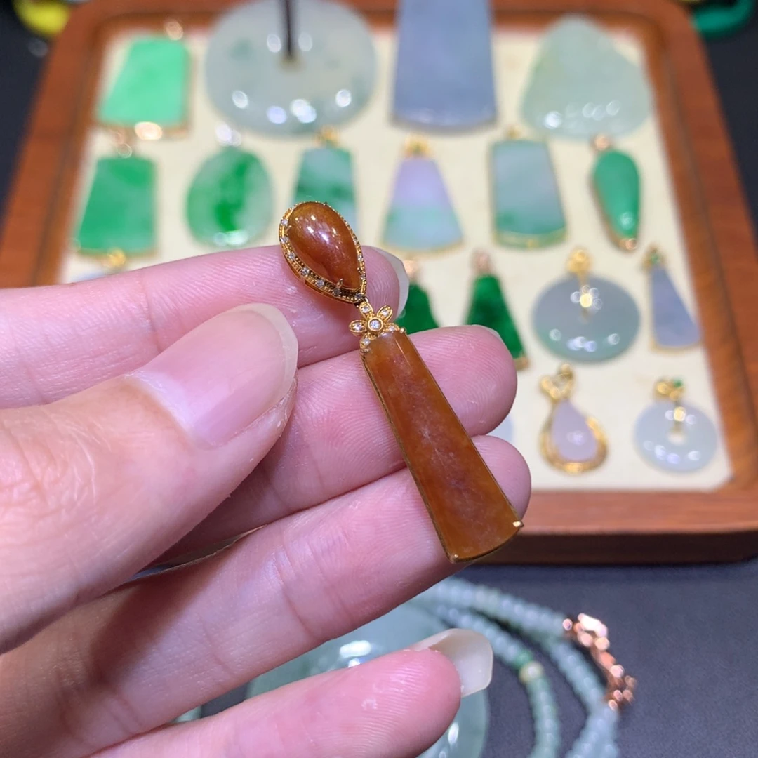 翡翠18K金镶嵌吊坠(不含链)